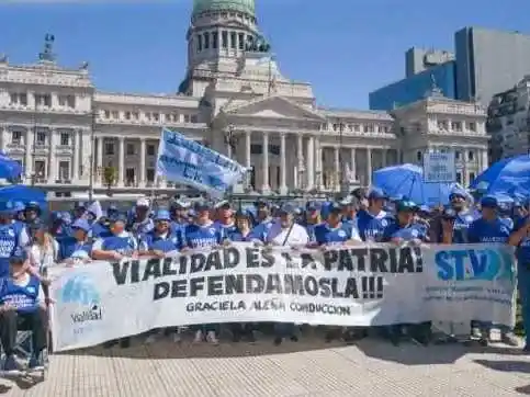 Defensorías del Pueblo se reunieron con el Sindicato
de Trabajadores Viales de la República Argentina