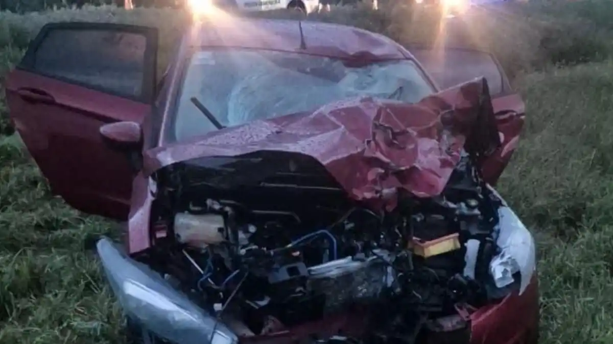 Así quedó uno de los involucrados en el coche