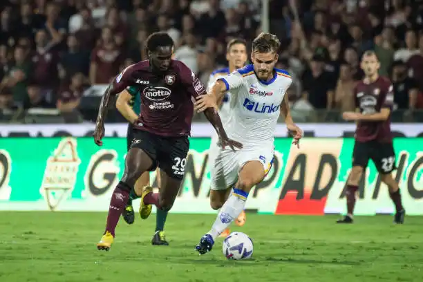 Lecce salió del fondo