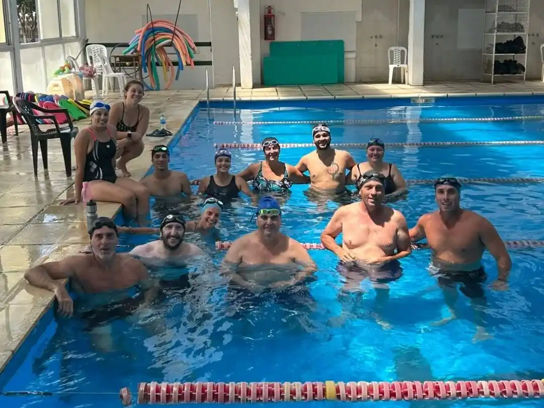 El CEF Nº 10 abre la inscripción a natación para adultos, niños y jóvenes