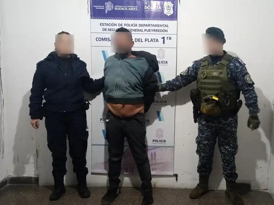 Cuenta con antecedentes previos por incidentes relacionados con la ejecución de pena, desobediencia, amenazas y allanamiento.