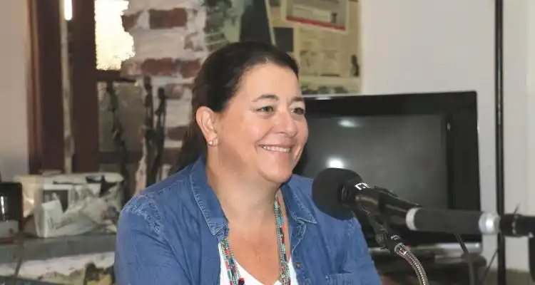 Eleonora Taurizano En Sin Galera