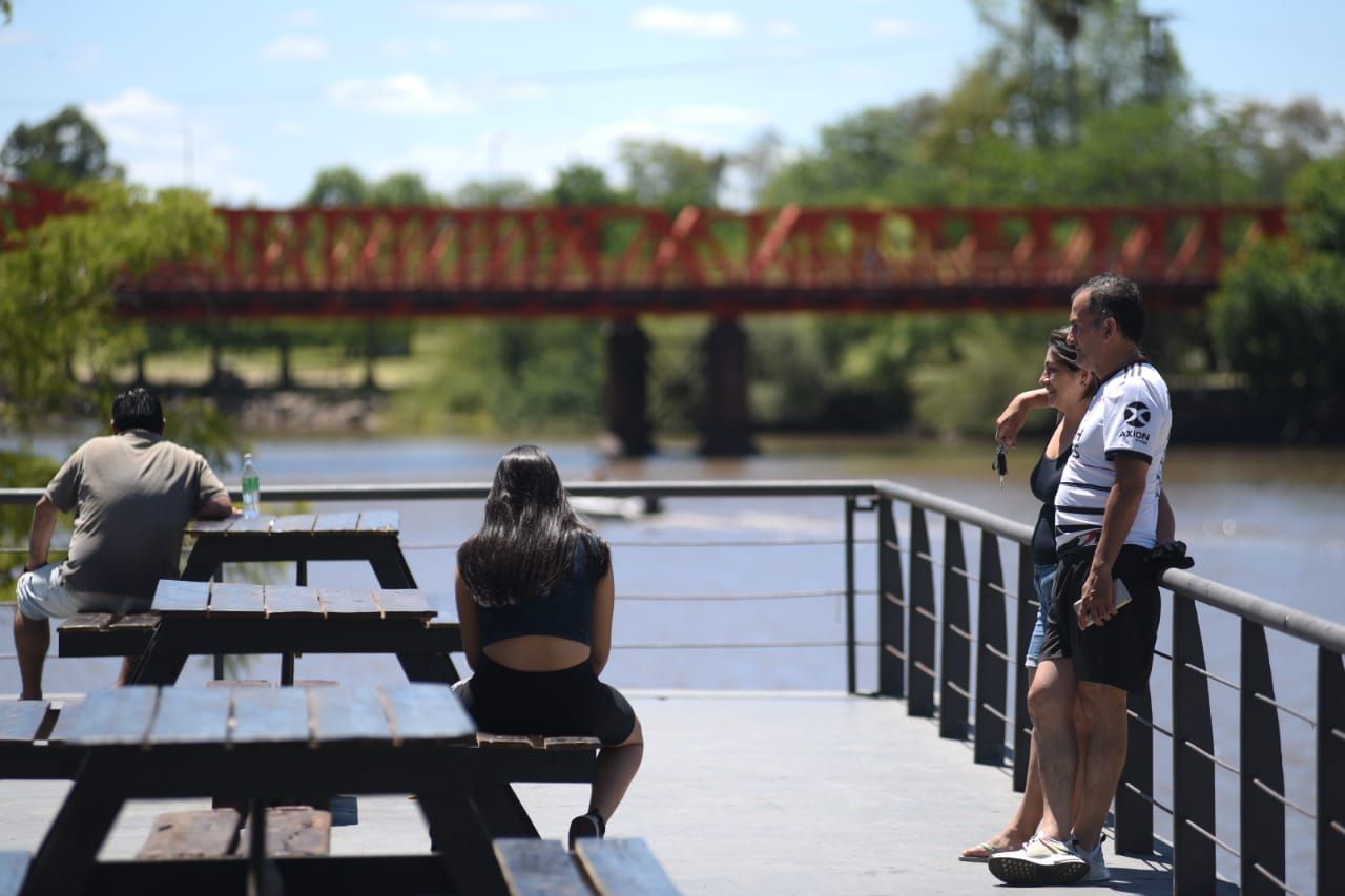 Viernes santo a pleno sol en la ciudad: cómo estará el resto del finde largo