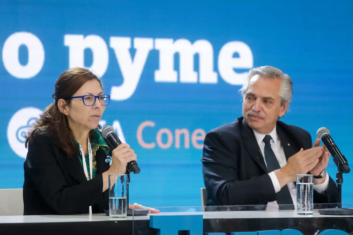 Silvina Batakis y Alberto Fernández, durante el acto de ayer en Florencio Varela.