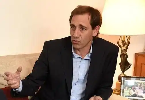 La Plata: Le recuerdan a Garro su postura a favor de la autonomía de Los Hornos y le reclaman que actúe