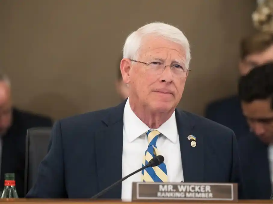 Roger Wicker, presidente el Comité de Servicios Armados del Senado.