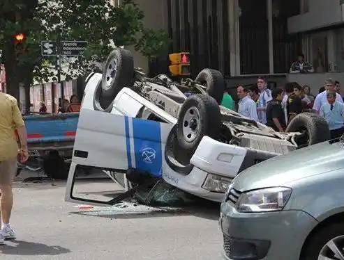 Mar del Plata: Un impresionante choque quedó registrado en video