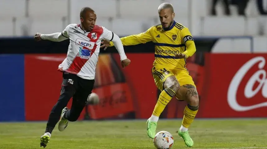 Benedetto tuvo un penal, pero lo estrelló en el travesaño