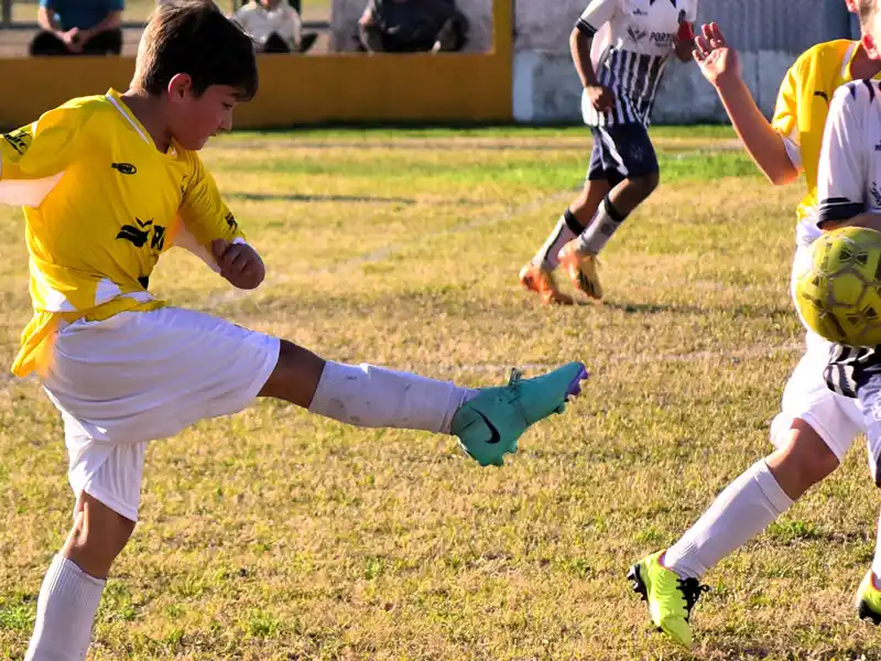 Los chicos animaron la décima fecha del certamen.