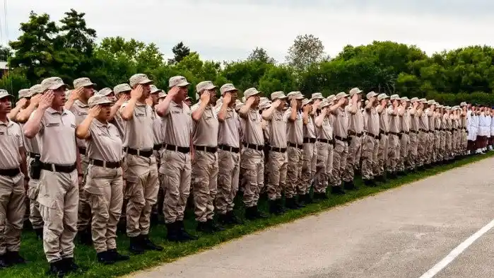 Entre los requisitos principales figuran: ser argentino nativo o por opción, tener entre 18 y 28 años.