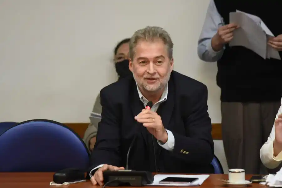 Mirabella presentó un proyecto para implementar el juicio por jurados en los Tribunales Federales de Santa Fe y todo el país