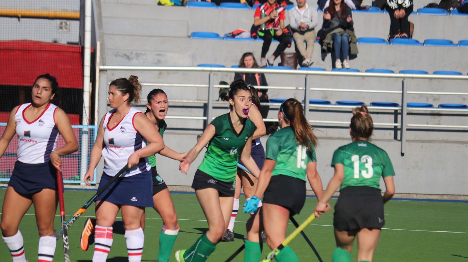 IAE Club, Once Unidos y Universitario clasificaron a cuartos