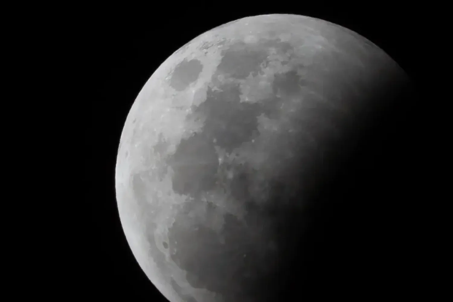 Se viene un eclipse lunar en marzo: ¿cuándo será y a qué hora se podrá ver?