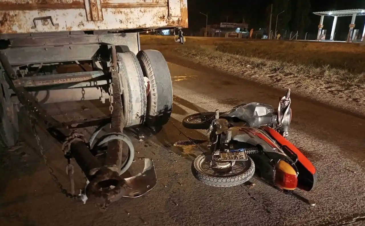 Es grave el estado del motociclista accidentado