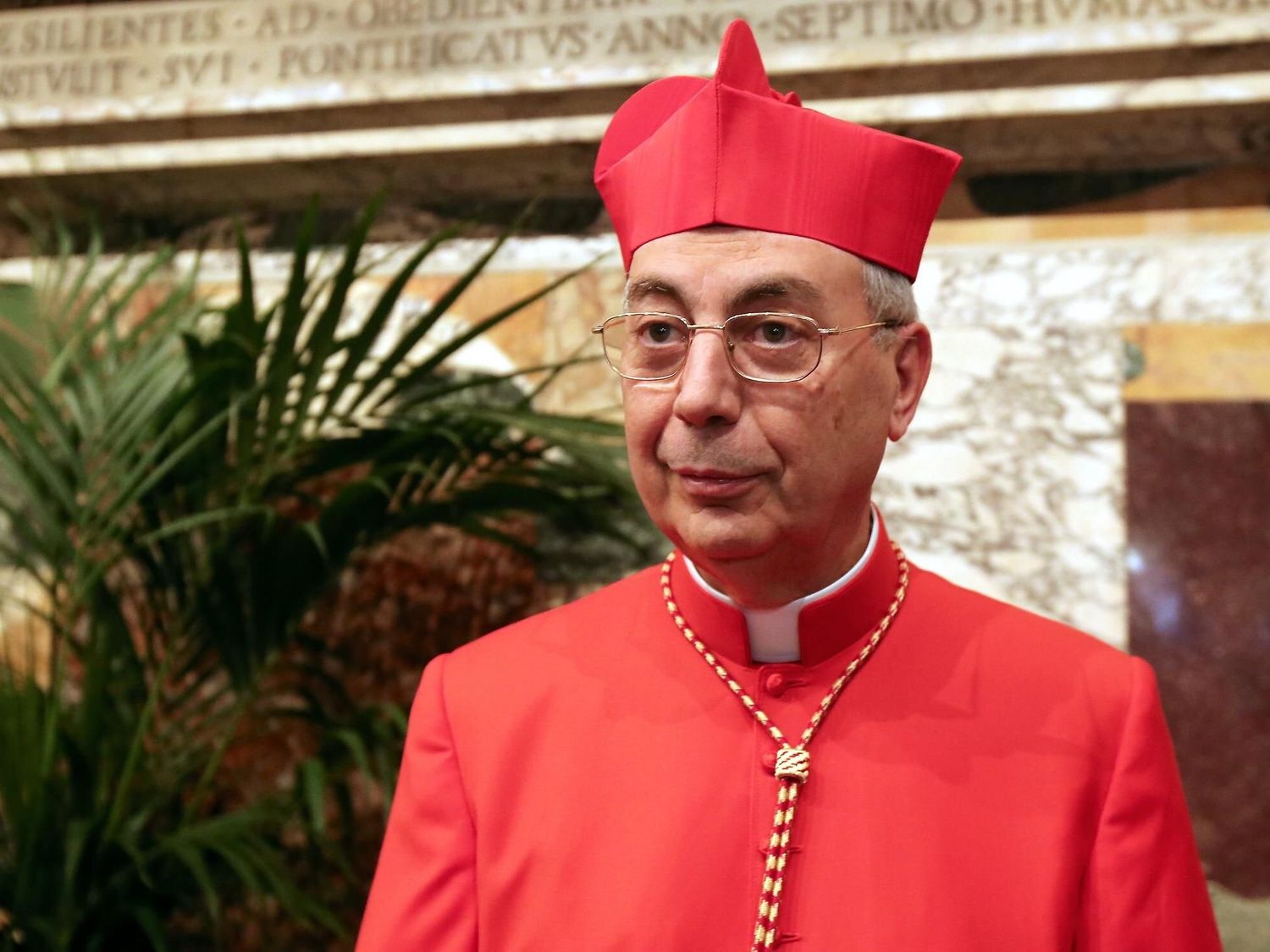 Quién es Dominique Mamberti, el cardenal que anunció al nuevo Papa