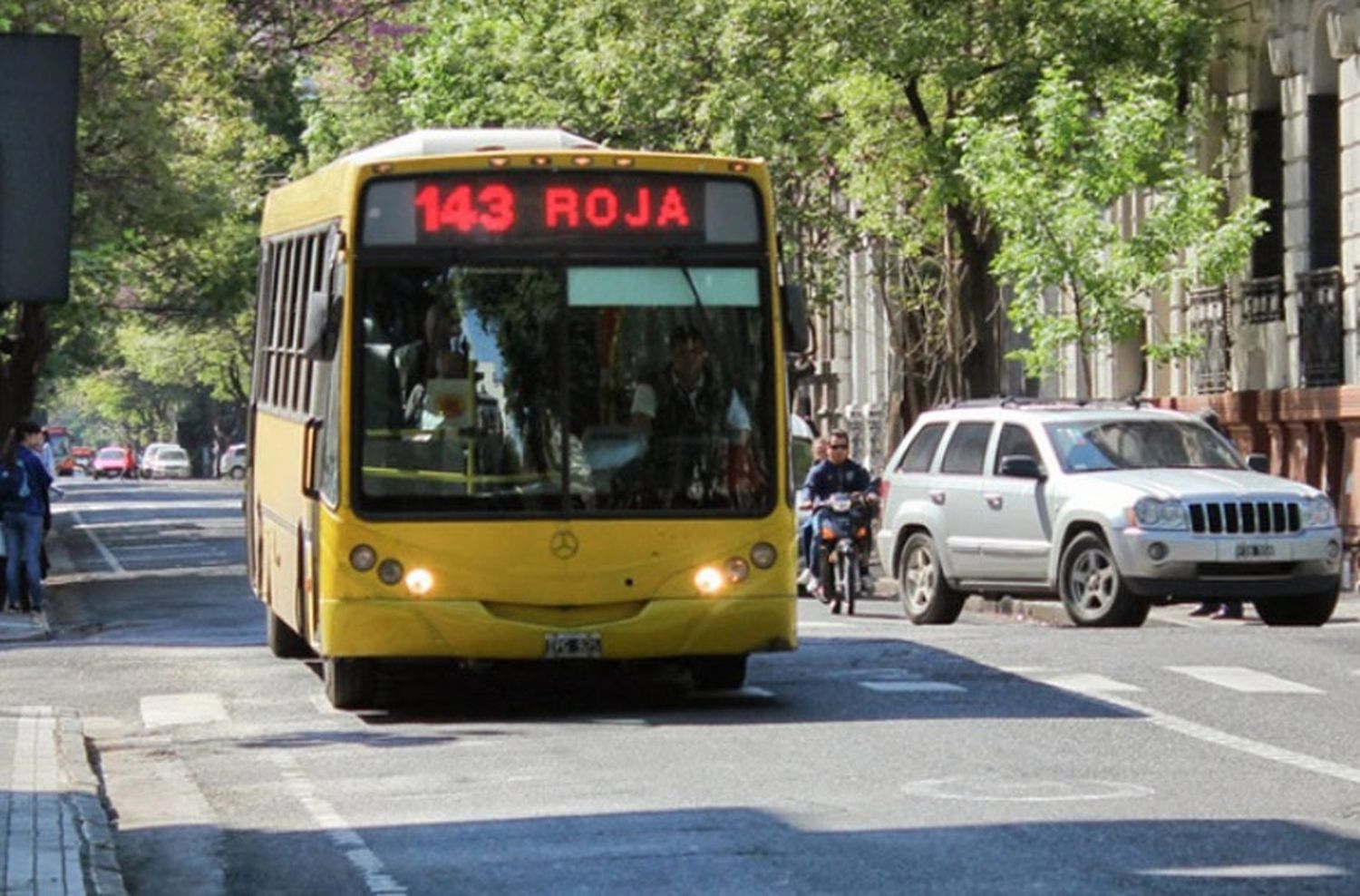 Rosario comienza la semana sin transporte público