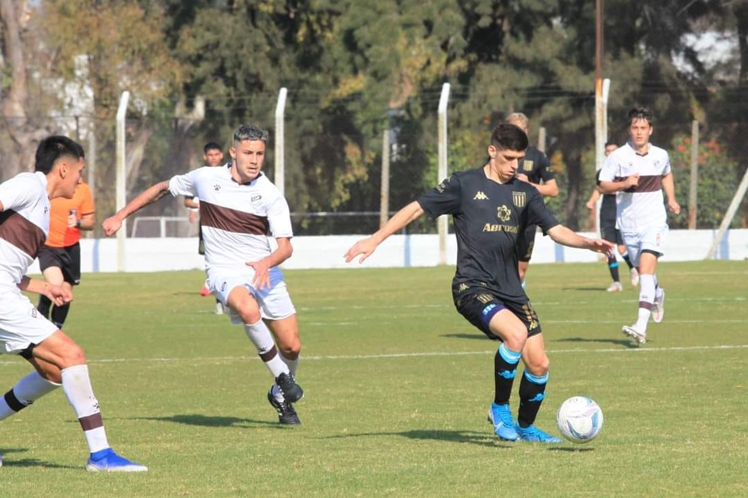 El chovetense Emiliano Saliadarre fue convocado para la primera de Racing