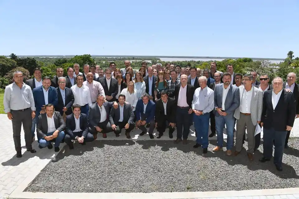 La Liga de Intendentes Justicialistas pide a los legisladores que aprueben el proyecto de acuerdo con el FMI