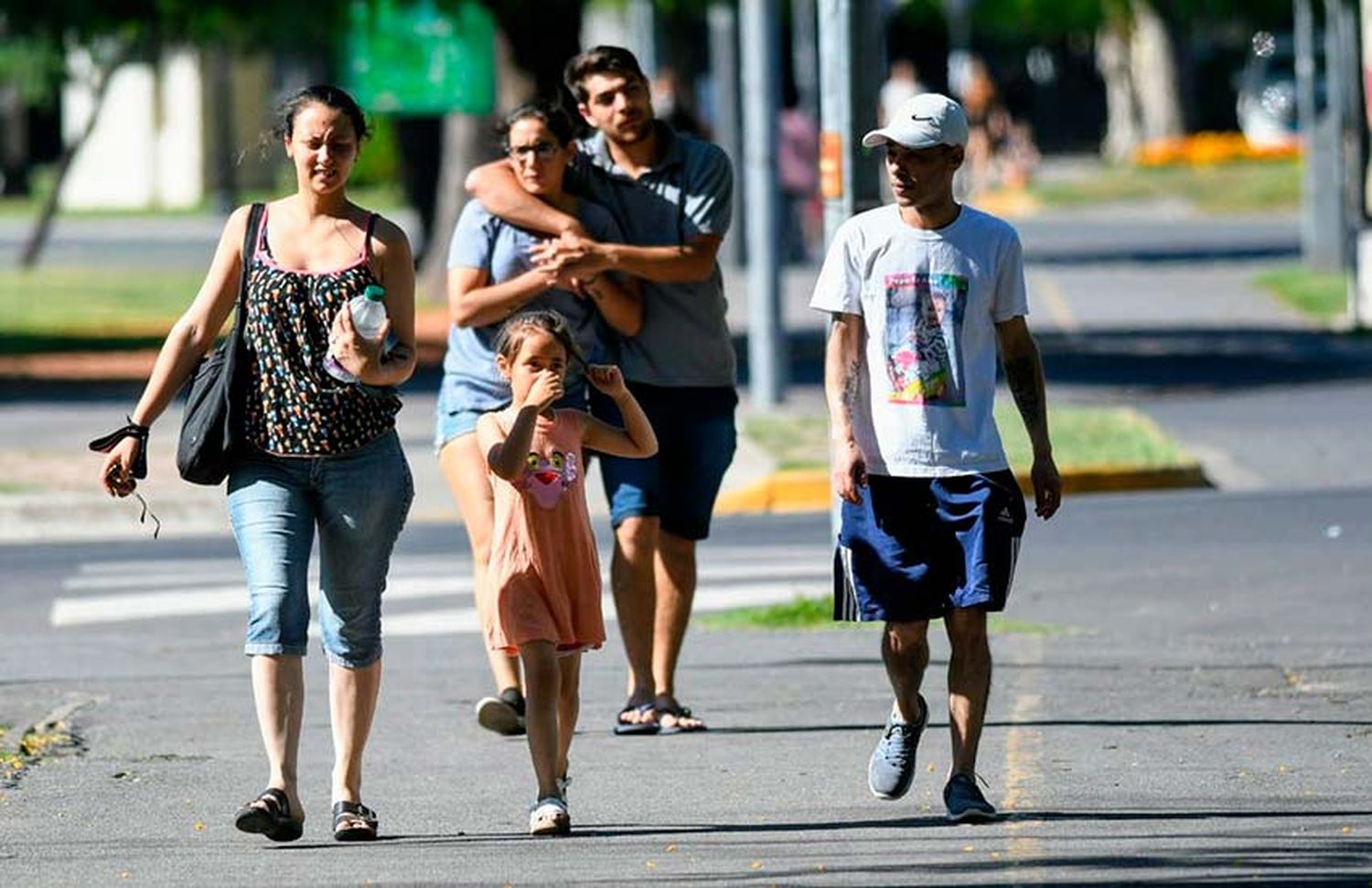 «Hay que cercar a los antivacunas, confinarlos y multarlos porque no colaboran en nada”, consideró el infectólogo Hugo Pizzi