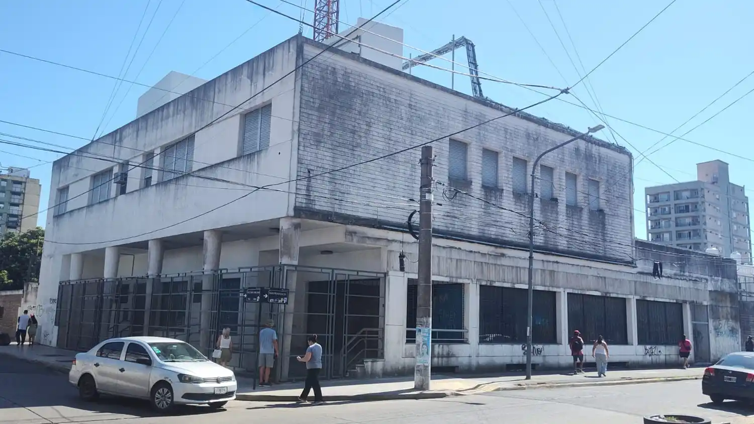 El edificio está en la calle Vergani e Independencia