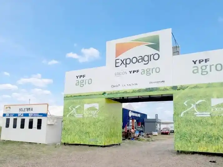 Expoagro 2026 tuvo más de 700 expositores y siete auditorios funcionando en simultáneo.
