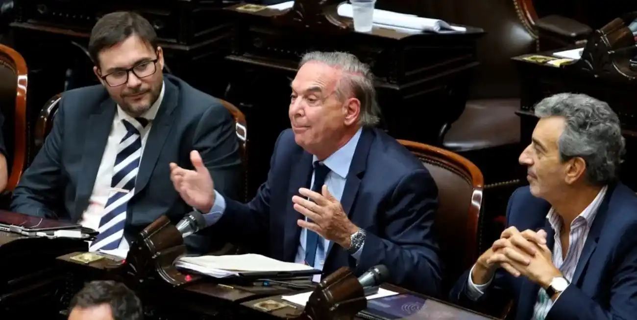 La oposición quiere sesionar pero con la presencia de tres ministros. Crédito: NA