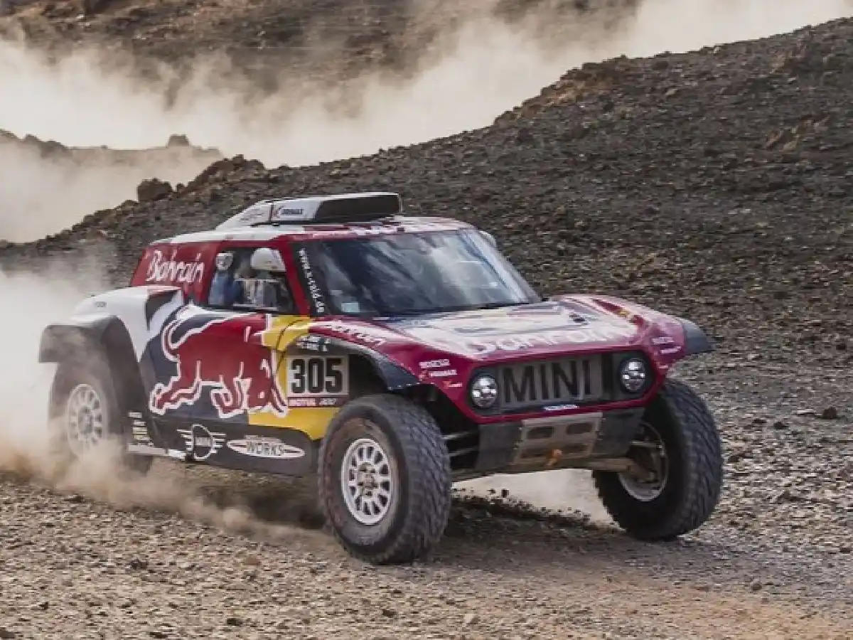 Sainz ganó la quinta etapa del Dakar y se afianza como líder 