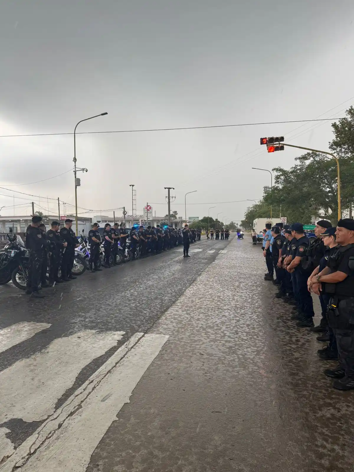 El baile de La Mona terminó sin incidentes.