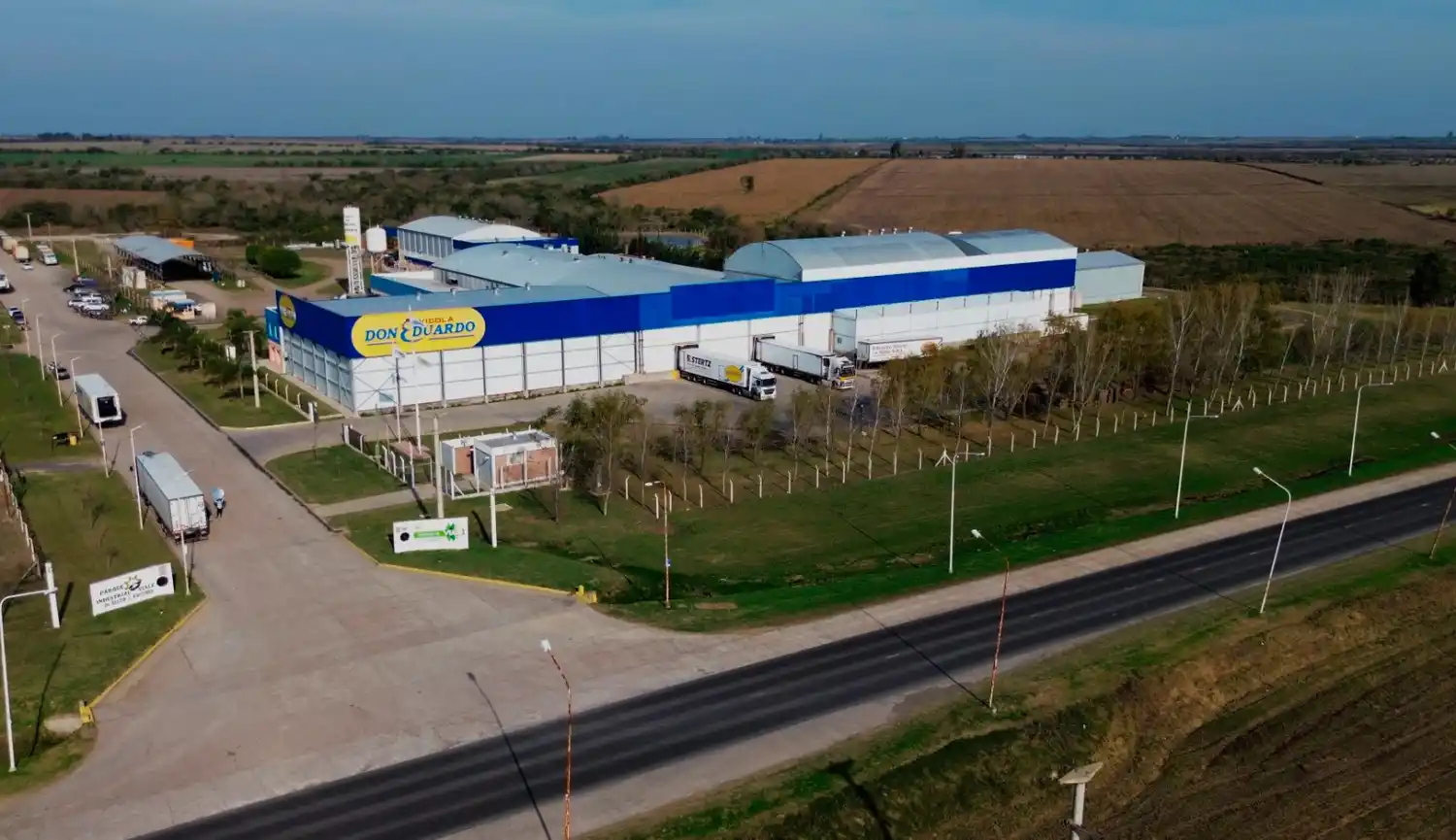 Accidente laboral en Viale: cuatro operarios cayeron del techo de un galpón y están hospitalizados en grave estado