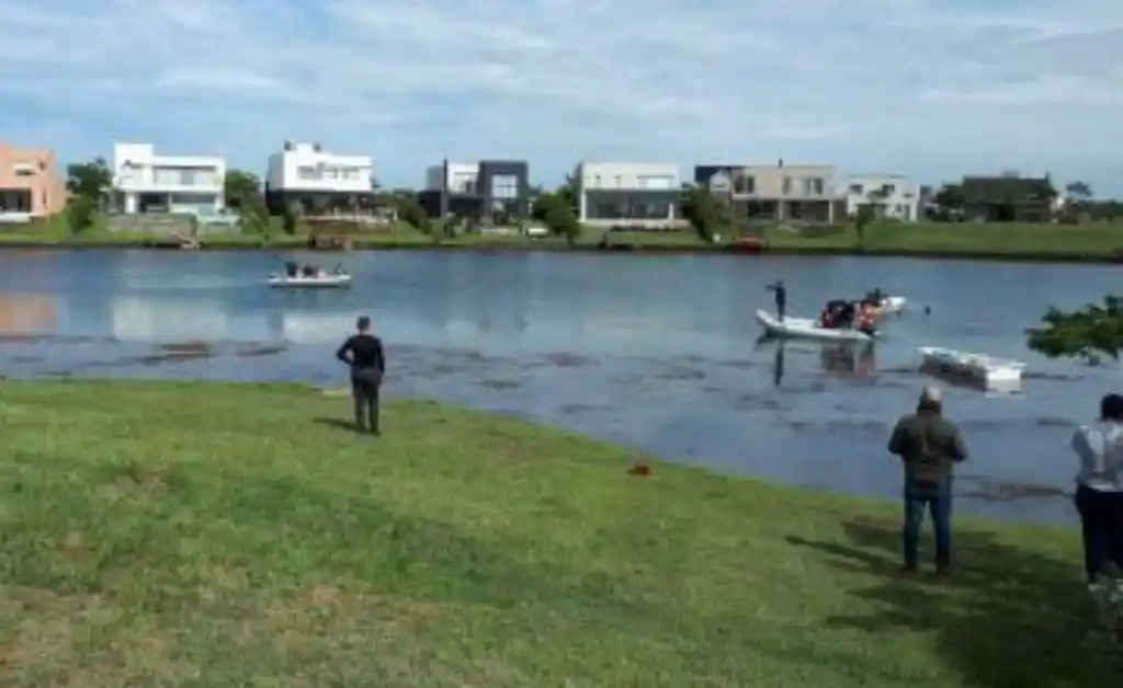 Encontraron el cuerpo del joven desaparecido en una laguna en Escobar