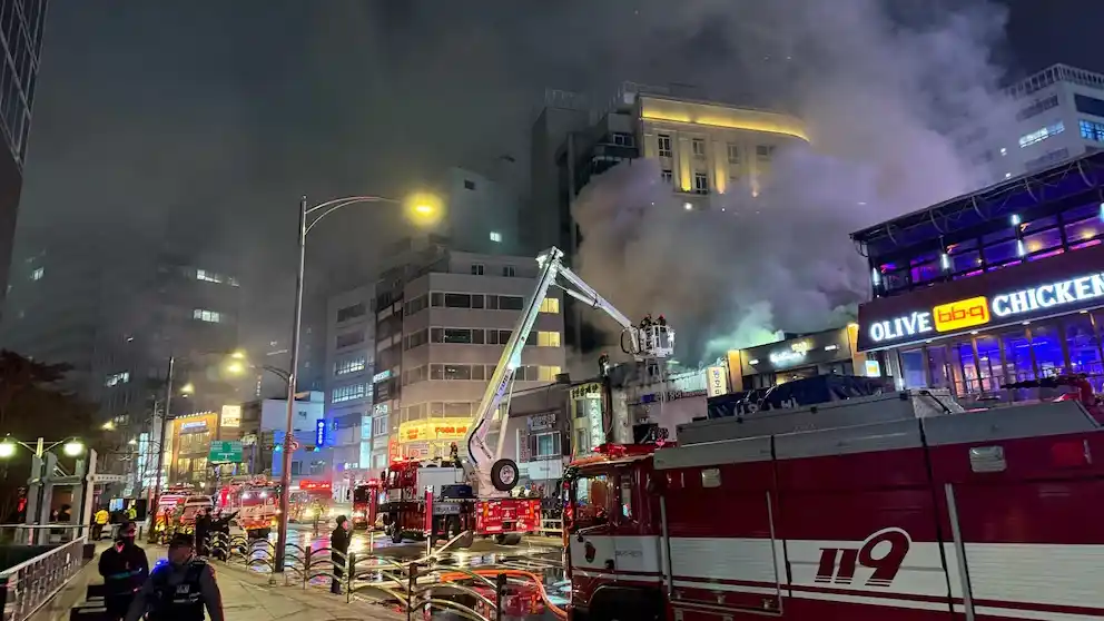 Un incendio en una fábrica de Corea del Sur dejó 55 heridos y 14 desaparecidos
