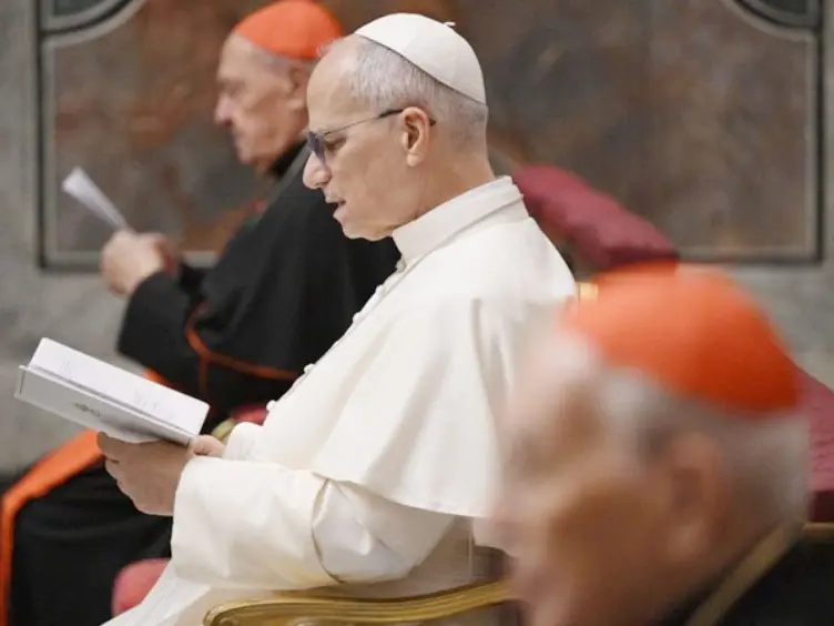 El Papa y los miembros de la Curia Romana iniciaron su retiro de Cuaresma