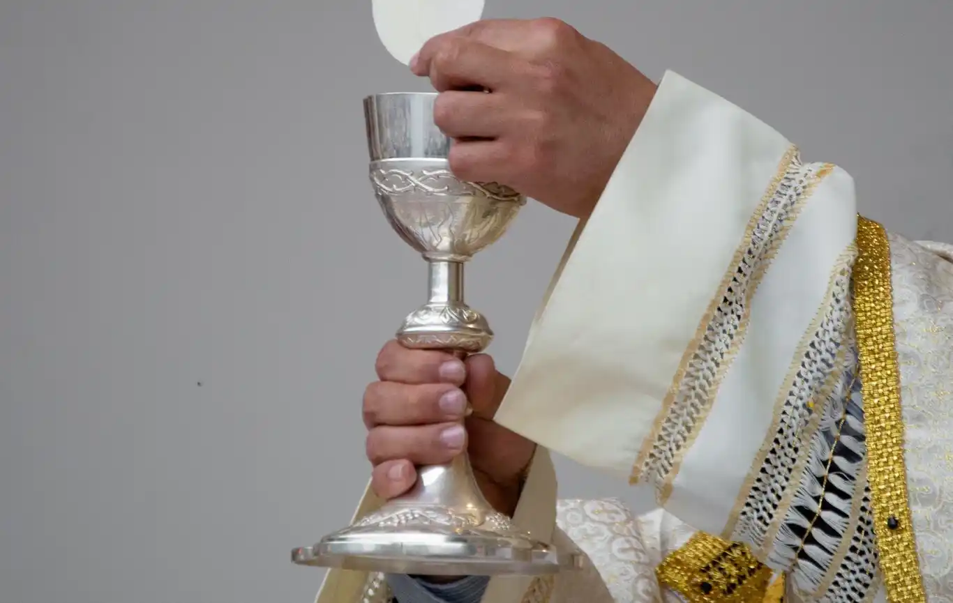 ¡ATENCIÓN PECADOR IMPÍO! El Vaticano lanza una «GUÍA PRÁCTICA» para absolver tus pecados