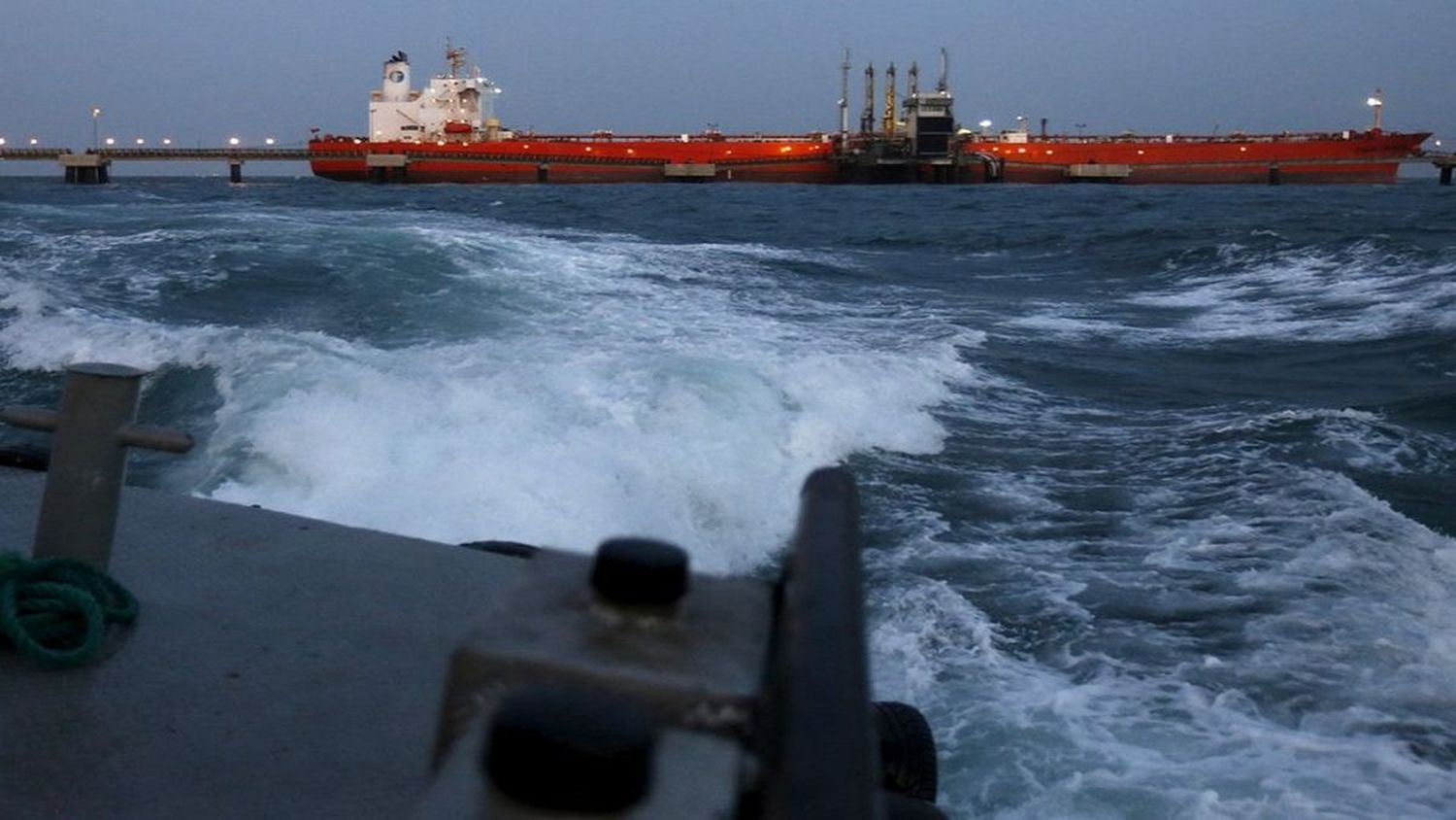 LLEGA PETRÓLEO RUSO a Venezuela ¿Desaparecerán las colas por la gasolina?