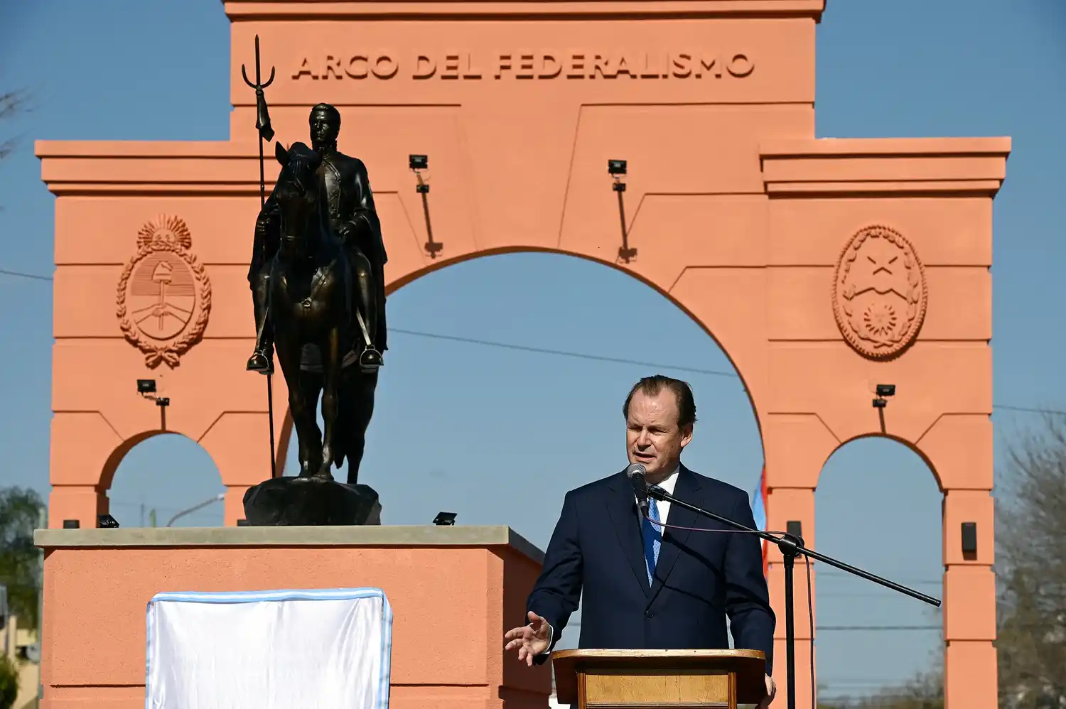 Bordet instó a trabajar «con templanza» y a respetar a «quienes piensan distinto»
