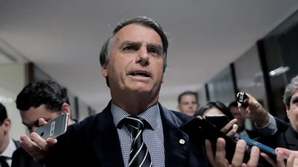 Denuncian a Bolsonaro por “incitación al genocidio” de indígenas
