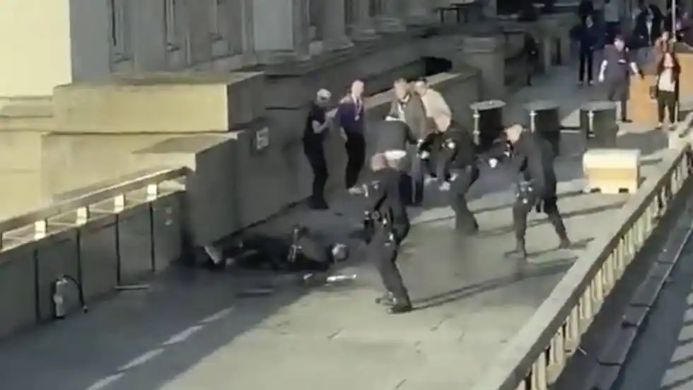 Dos muertos y tres heridos en el ataque terrorista en Londres
