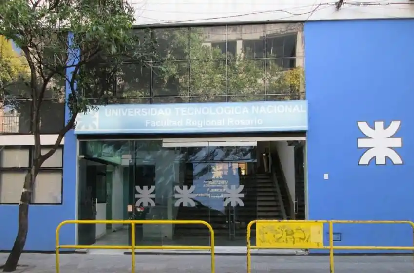 Desde la Universidad Tecnológica de Rosario instan a continuar con el uso de barbijo
