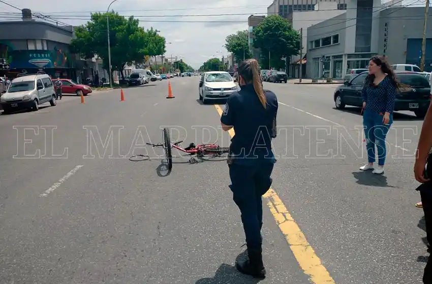 Un jubilado debió ser hospitalizado tras un impactante choque en Colón