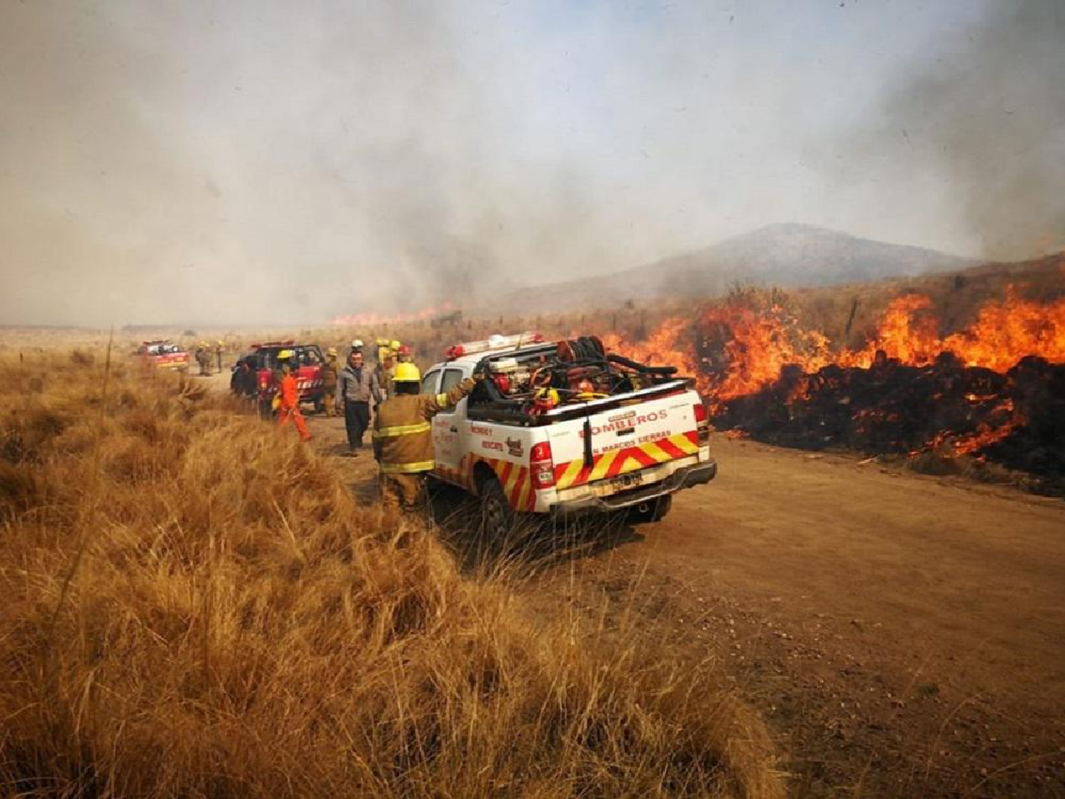 Schiaretti: "Ayudaremos a reconstruir lo que se destruya en los incendios" 