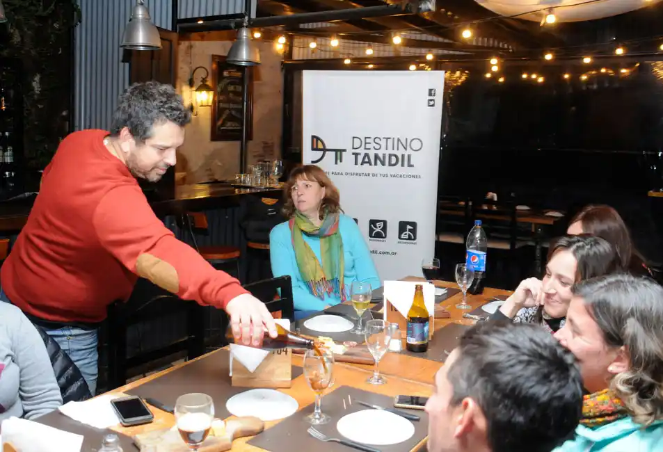 El Instituto Mixto de Turismo ofreció una capacitación de productos gastronómicos locales 