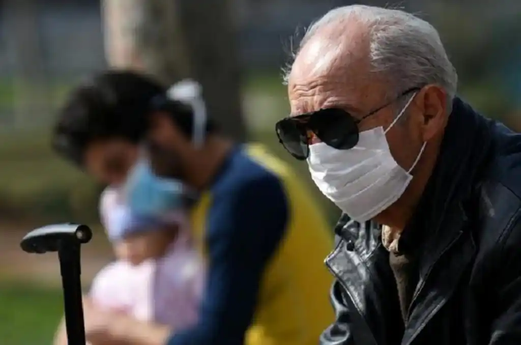 Polémica en CABA: los mayores de 70 deberán pedir permiso para salir