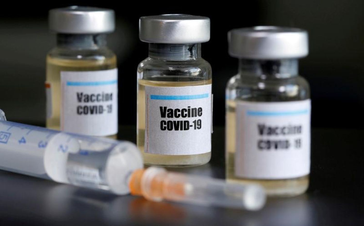 Brasil comienza a probar vacuna de Oxford contra el coronavirus