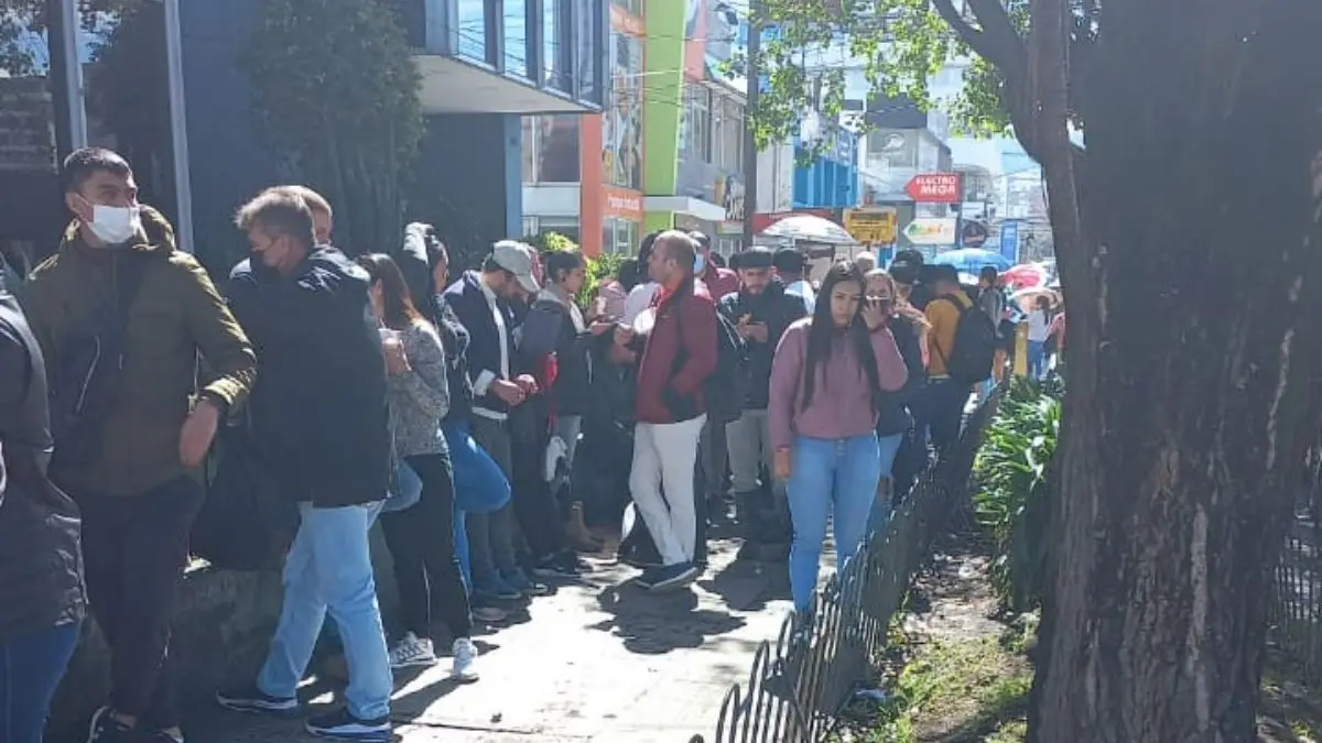 DENUNCIA: En Ecuador más de 2.000 venezolanos esperan su pasaporte en el Consulado