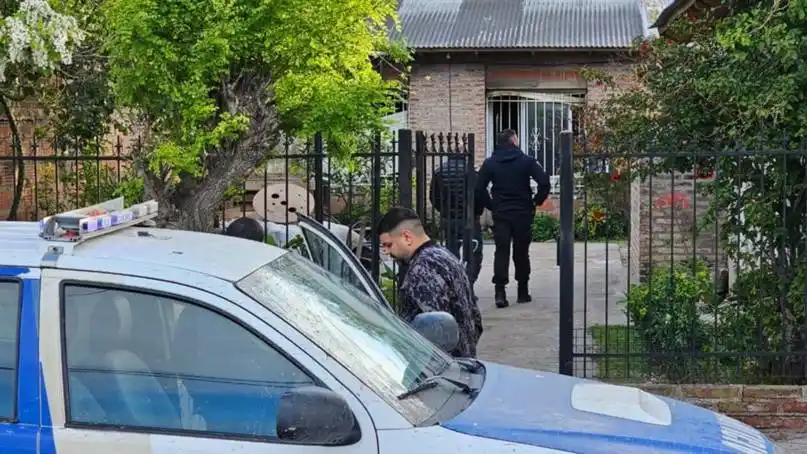 Horror en Bahía Blanca: dos mujeres fueron halladas muertas tras un incendio y sospechan un crimen