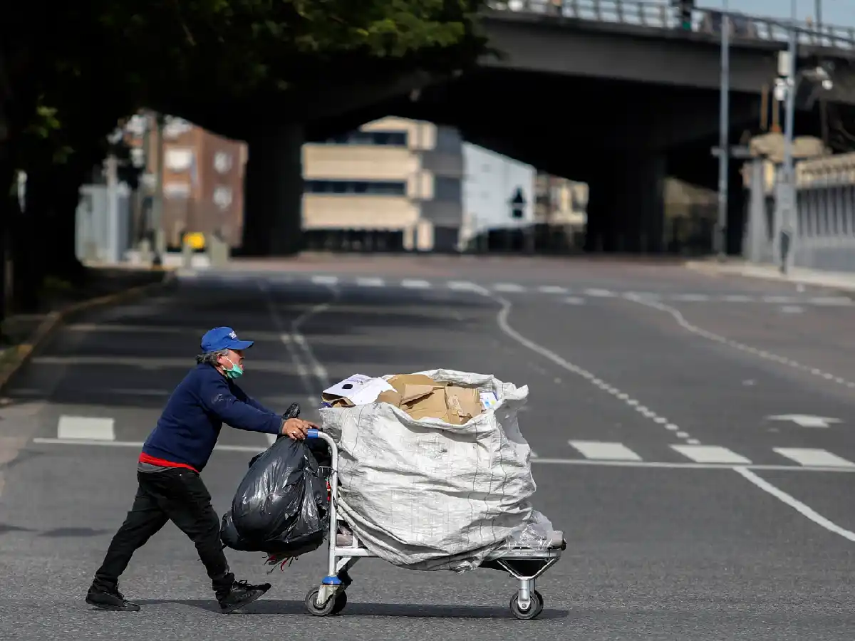 El Gobierno trabaja en un bono para los sectores más vulnerables
