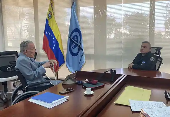 Gilberto Correa se reunió con Tarek William Saab, tras exigir justicia