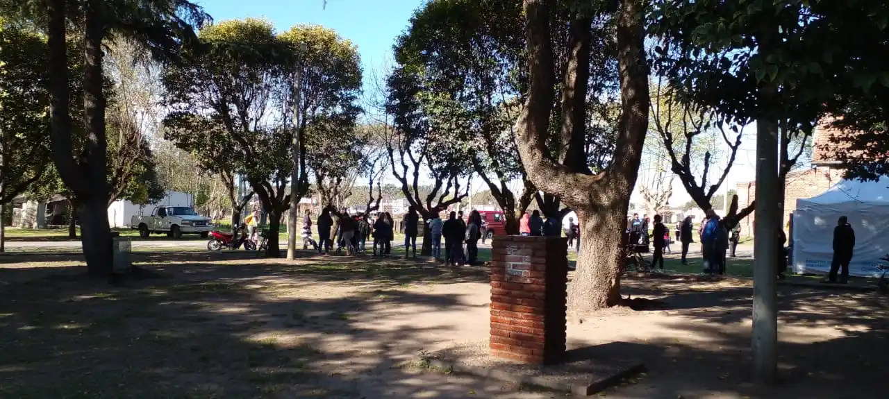 Gobernador Castro: este jueves vacunan contra el coronavirus en la plaza