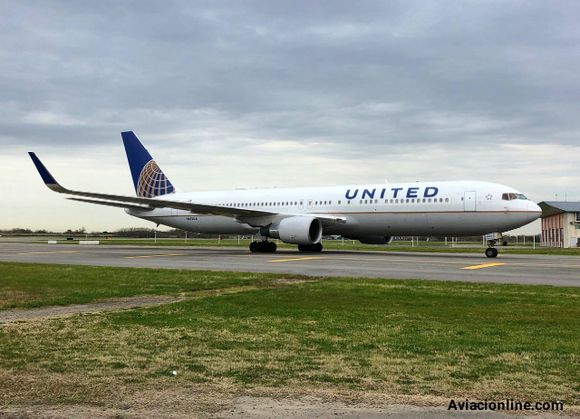 United Airlines se recupera gradualmente y aumenta sus rutas Internacionales y domésticas