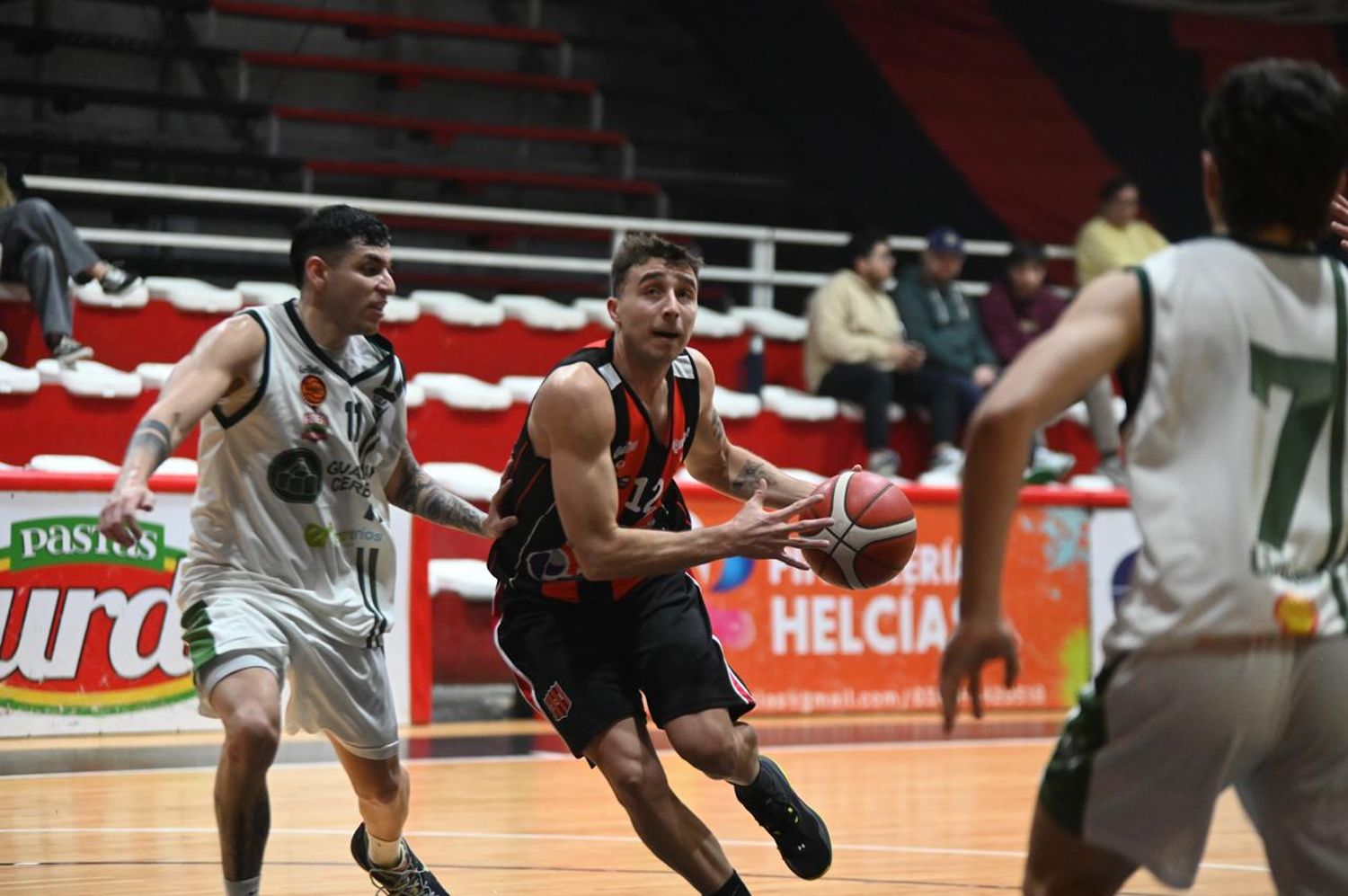 Leandro Quarroz lideró el goleo de Central con 22 puntos.